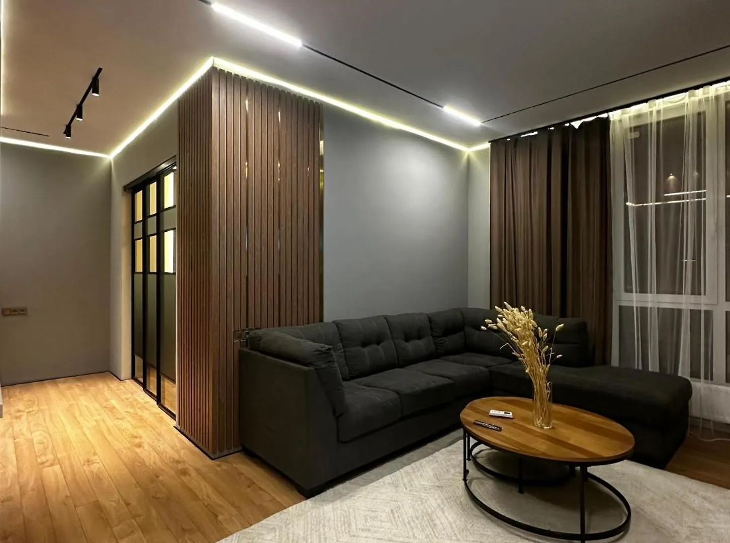 Luxury Two-Room Apartment With Breathtaking Mountain And Mega Mall Views Almaty 0*,