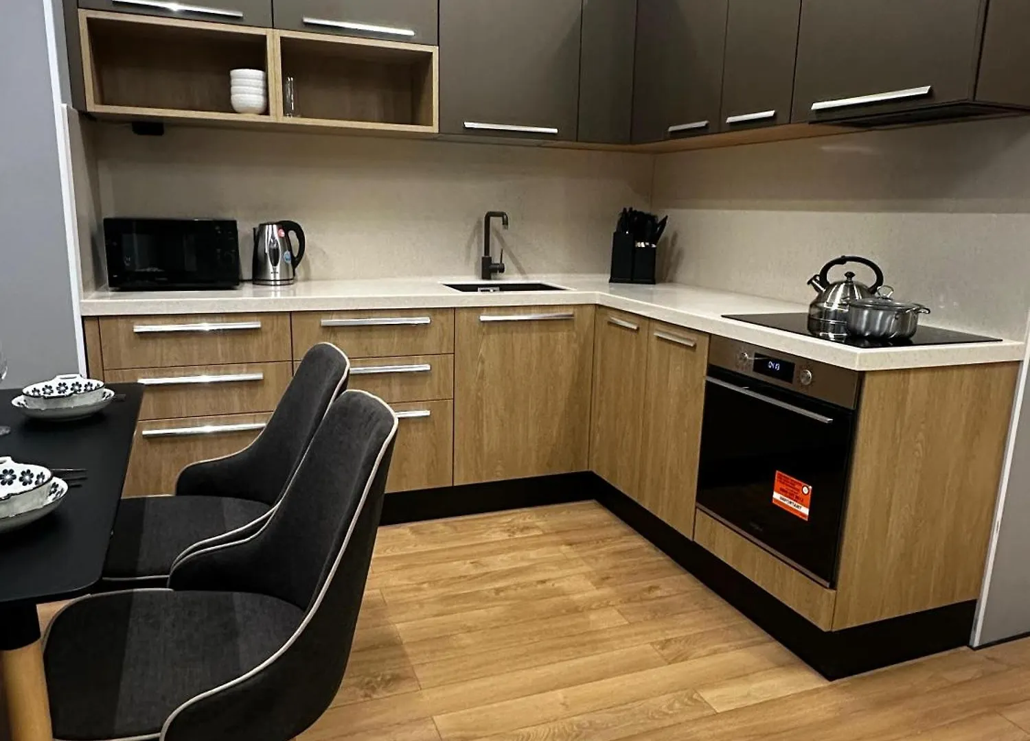 Luxury Two-Room Apartment With Breathtaking Mountain And Mega Mall Views Almaty