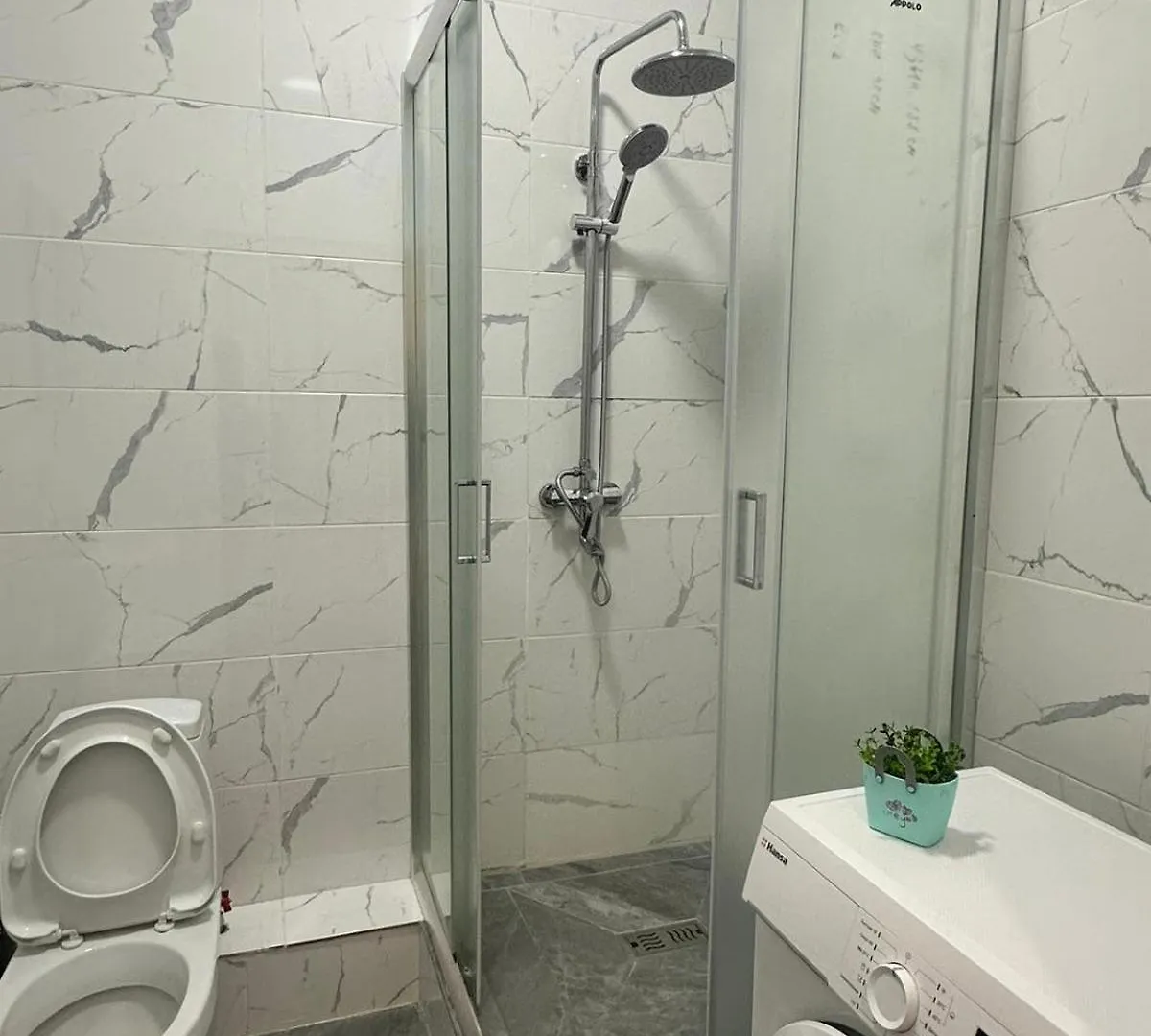 Luxury Two-Room Apartment With Breathtaking Mountain And Mega Mall Views Almaty 0*,